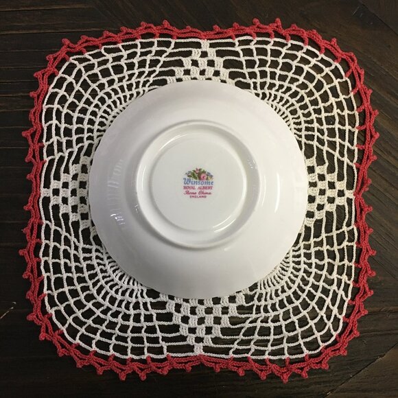 Royal Albert 'Winsome' English Fine Bone China Spare Saucer - Picture 3 of 6